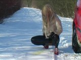Amateurvideo Pee im Schnee von FarmofPleasure