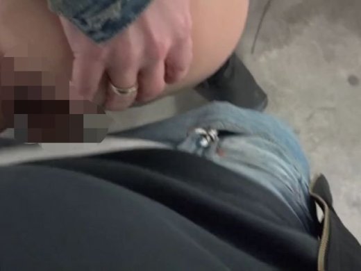 Amateurvideo Dreister Sexüberfall in der Tiefgarage von XPoppSieX