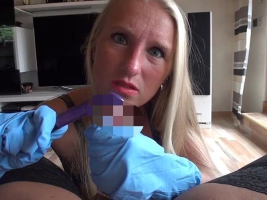 Amateurvideo Schwanz Explosion - Latex saftet richtig ab - XXL Facial von KacyKisha