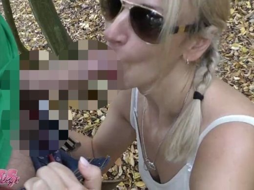 Amateurvideo Erwischt beim Outdoor-Wichsen I Wald-Quickie von LissLonglegs