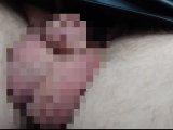 Amateurvideo Kleines Genital im Auto von nylonjunge