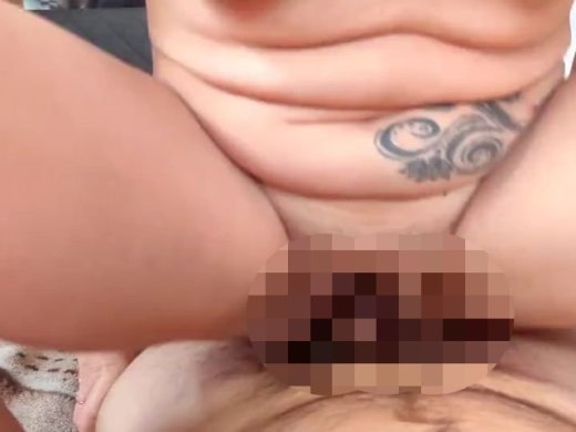 Amateurvideo Haarige Pussy Fick auf der Couch from AlexanderNeuman