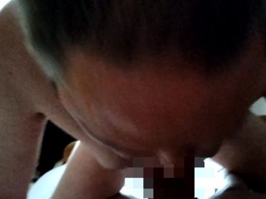 Amateurvideo Herrliche Spritzfontäne nach dem Blowjob von Amateurboy